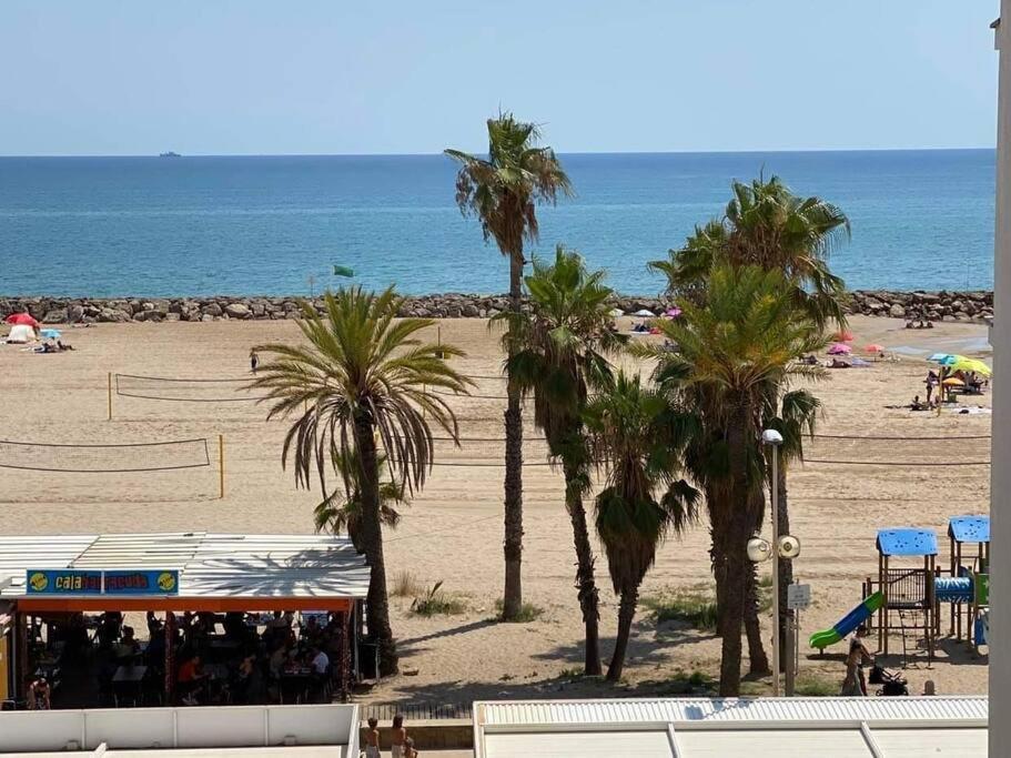 Cunit, Front Line With Sea View Apartment Exterior photo